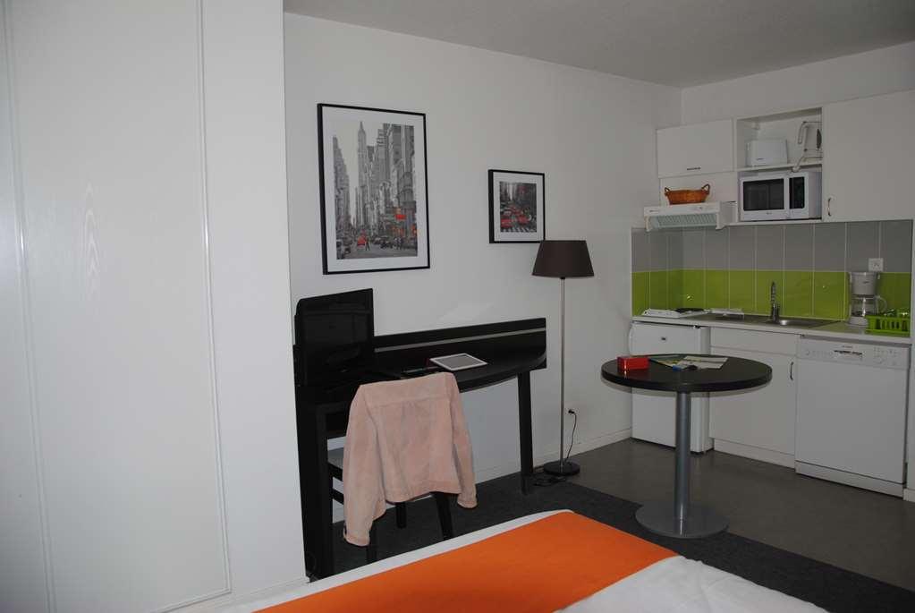 Nemea Appart Hotel Home Suite Nancy Centre Стая снимка