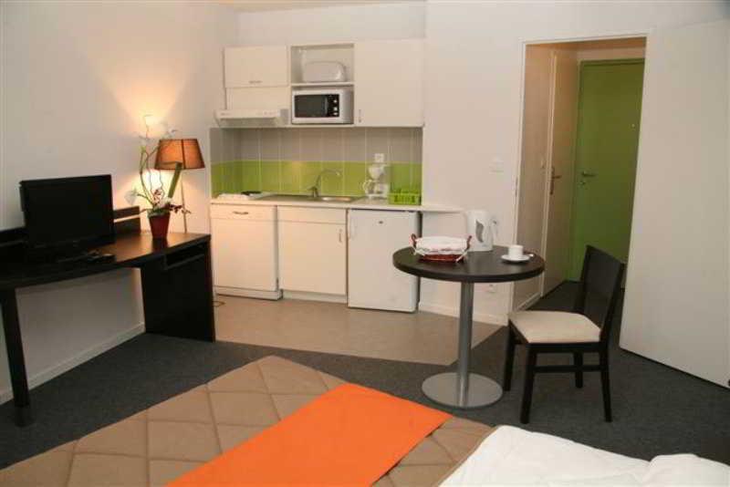 Nemea Appart Hotel Home Suite Nancy Centre Екстериор снимка